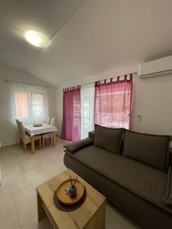 Apartmani Lela 두바 외부 사진